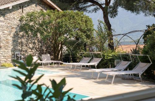 Domaso Bed & Breakfast | Relaxing B&B Villa Eden with Jacuzzi and Ocean Views