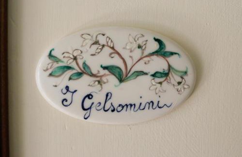 Villa Romana Bed & Breakfast | Discover B&B Villa FioreConero: 9.6/10 Rating & Ocean Views