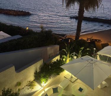 Pizzo Bed & Breakfast | Enjoy Oceanfront Comfort at Villa Gaia - Pet Friendly Retreat