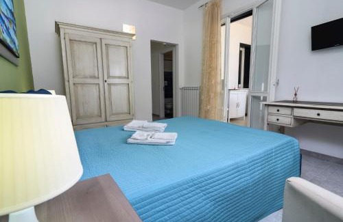 San Cataldo House | Villa Genny: A Pet-Friendly Retreat Steps from the Sea