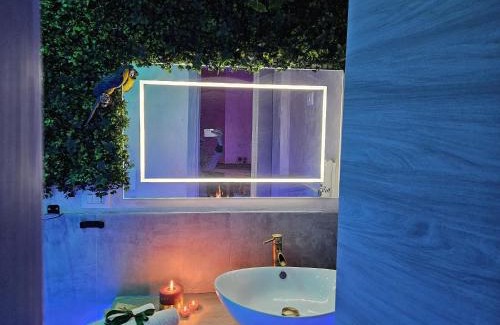 Jonadi Bed & Breakfast | Pet-Friendly B&B Villa Maracujà with Oceanfront Views