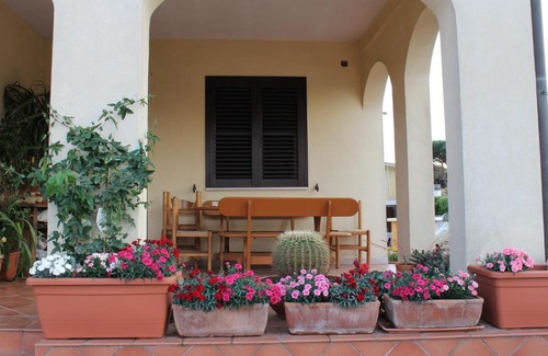 Anzio Bed & Breakfast | Cozy B&B Villa Maria with Hot Tub & Family-Friendly Vibes