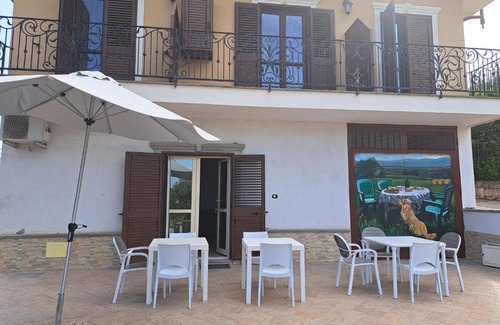 Paravati Bed & Breakfast | Relax at B&B Villa Mery with Ocean View & Hot Tub