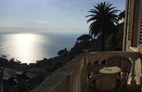 Camogli House | Inviting B&B Villa Orchidea with Breakfast & Family Amenities