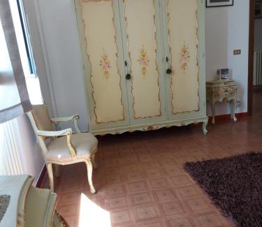Nonantola House | Highly Rated B&B Villa Paolida with Breakfast & Accessibility