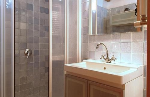 Cassia Bed & Breakfast | Cozy B&B Villa Rome: Pet-Friendly with Pool & Kitchen