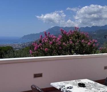 Ogliara Bed & Breakfast | Inviting B&B Villa Setharè with Ocean View & Pool Access
