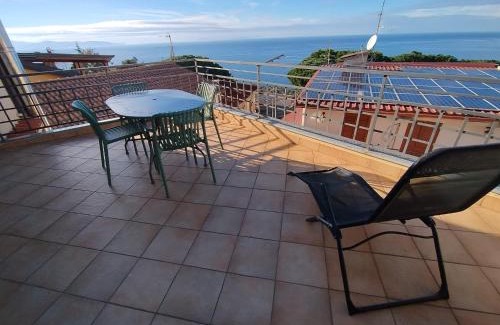 Palmi Bed & Breakfast | Inviting B&B Vista Mare with Terrace & Family-Friendly Amenities