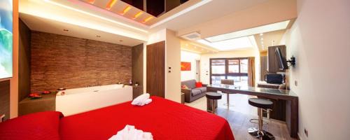 Crosia Apartment | Top-Rated B&B & VITA: Pet-Friendly Retreat with Pool