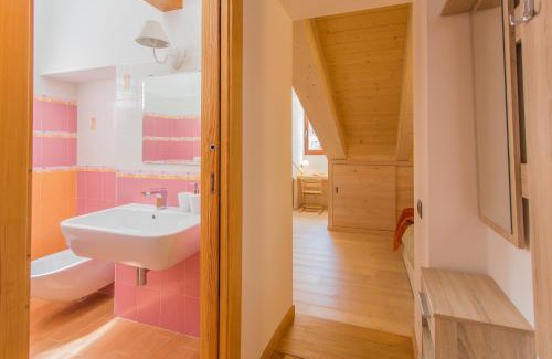 Tache Bed & Breakfast | Pet-Friendly B&B White Moon with Family Amenities & High Ratings