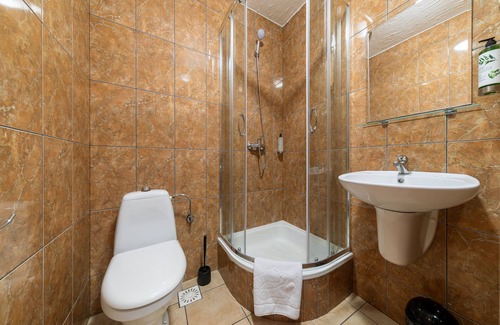 Bielsko-Biala Bed & Breakfast | Charming B&B Widok: Family-Friendly with Complimentary Breakfast