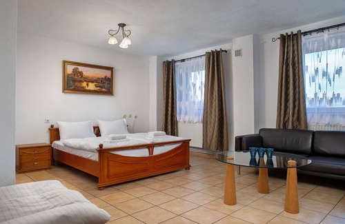 Bielsko-Biala Bed & Breakfast | Charming B&B Widok: Family-Friendly with Complimentary Breakfast