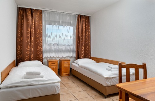 Bielsko-Biala Bed & Breakfast | Charming B&B Widok: Family-Friendly with Complimentary Breakfast