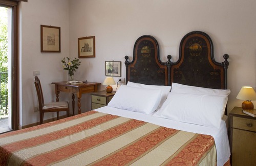 Assisi Bed & Breakfast | Relaxing B&B with Pool Steps from Assisi's Charm