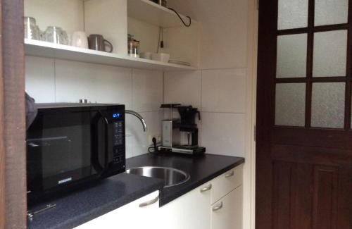 Rauwerd Bed & Breakfast | Relax at B & B Zazza: Oceanfront Retreat with Breakfast
