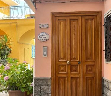 Dragonea Bed & Breakfast | Charming Zia Bianca BeB: Guest Rated 9.3 with Breakfast