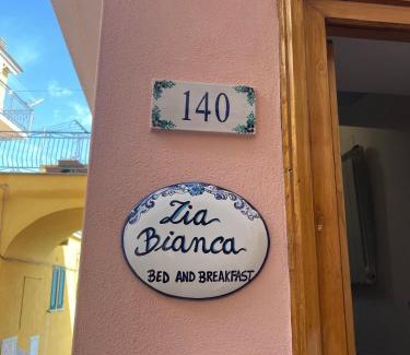 Dragonea Bed & Breakfast | Charming Zia Bianca BeB: Guest Rated 9.3 with Breakfast