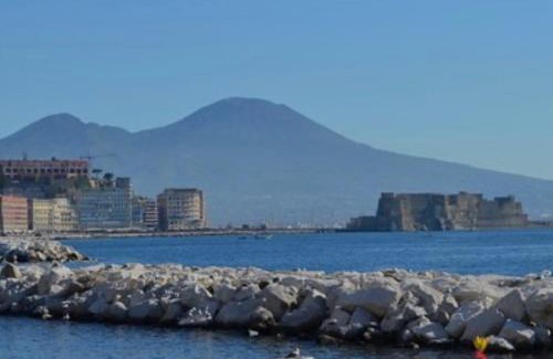Chiaia Apartment | Cozy B&B Zia Giuseppina & Rosa with Oceanfront Views