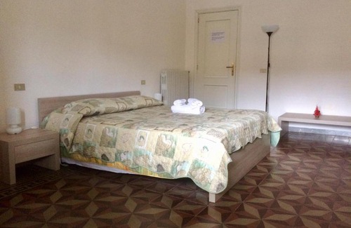 Siderno Marina Bed & Breakfast | Oceanfront B&B Zia Iaia: Guest Rated 9/10 with Hot Tub