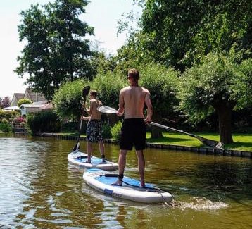 Oostwoud Bed & Breakfast | Discover B&B ZusenZomer: Oceanfront Retreat with Spa