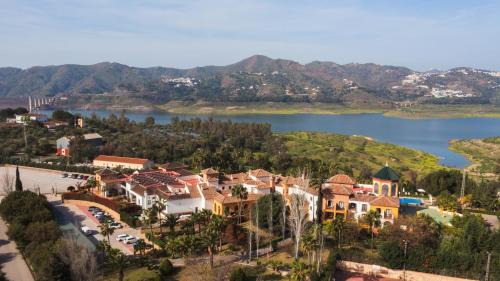 Vinuela Hotel | Indulge at B bou Hotel La Viñuela & Spa - Oceanfront Retreat