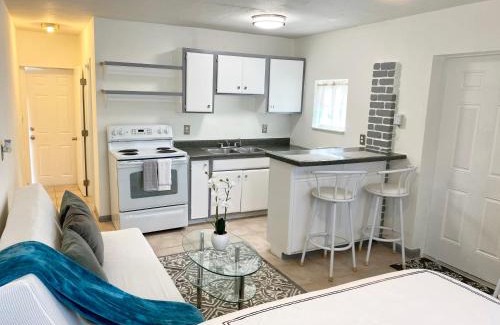 Juno Ridge Apartment | Casa Azul: Pet-Friendly Haven Minutes from Beach & Mall