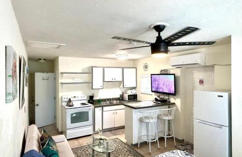 Juno Ridge Apartment | Casa Azul: Pet-Friendly Haven Minutes from Beach & Mall