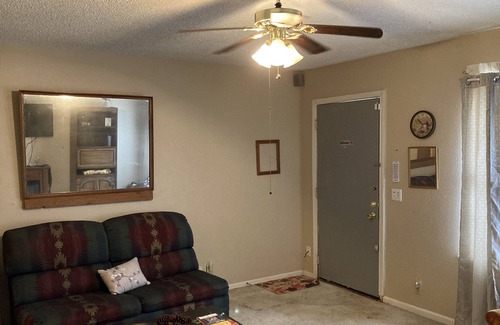 Wichita Falls House | B Cheerful in 3 bedr 1 ba with backyard and firepit