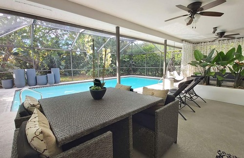 Kings Lake House | Beachy Chic Retreat: Guest Rated 9.8 with Oceanfront Views
