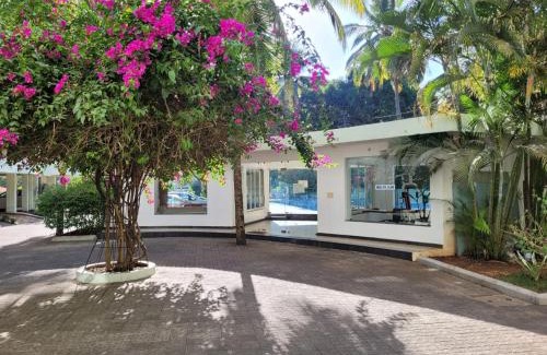 Siolim Apartment | Discover B&F Kensington Square: 4-Star Retreat with Pool