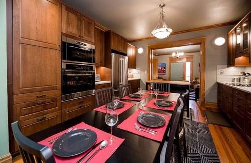 Old Town Apartment | Historic Landmark Stay in Old Town Fort Collins with Spa
