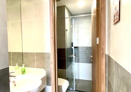 Van Giang Apartment | Guest Rated 10/10: B Home Sky Oasis with Pool & Hot Tub