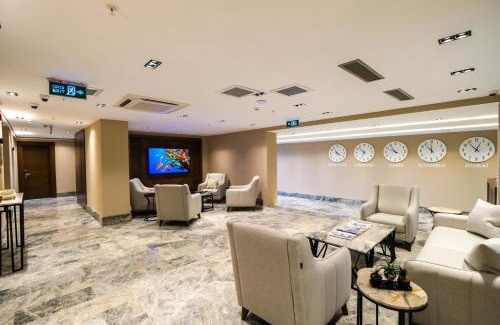 Kucukcekmece Hotel | Elegant B'İSTANBUL HOTEL: 4-Star Dining & Top Reviews