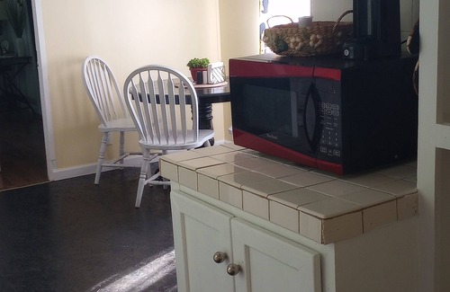 Red House House | B R Guest BNB
