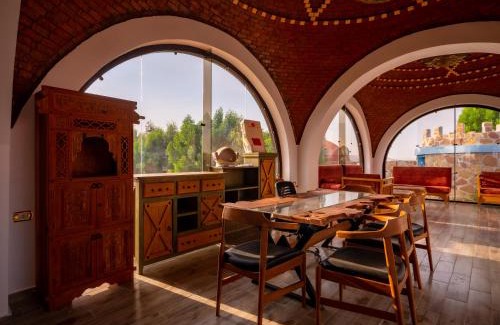 Al Bawiti Hotel | Enjoy B&W Sahara Sky Camp: Hot Tub & Breakfast Included