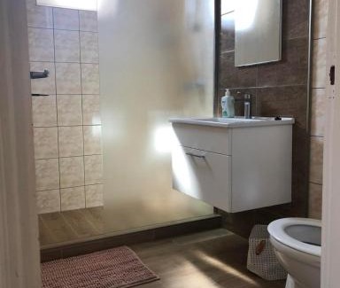 Bekesszentandras House | Experience B&Z Vendégház: Pet-Friendly with Oceanfront Pool