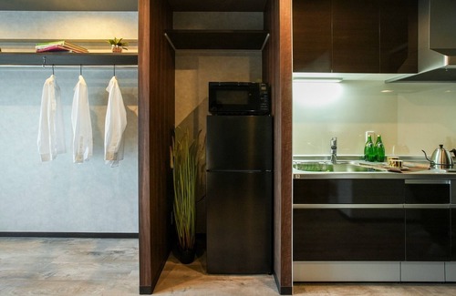 Kanazawa Apartment | Elegant Hotel Steps from Omicho Market in Kanazawa