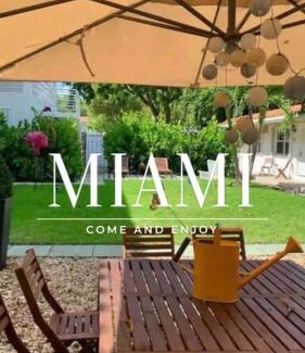Edgewater Apartment | B11 Design District Studio Short drive 2 beach