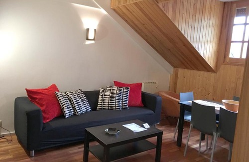 Benasque Apartment | Pet & Child Friendly Getaway at Edif Los Tilos 1