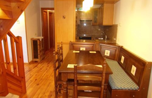 Benasque Apartment | Pet-Friendly B16 - Edif Ball Benás Dúplex in Villmor