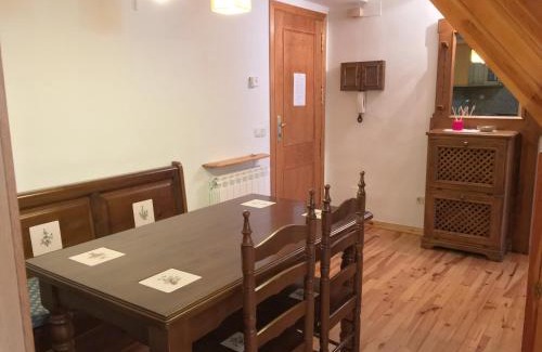 Benasque Apartment | Pet-Friendly B16 - Edif Ball Benás Dúplex in Villmor