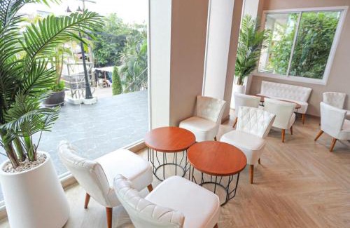 Nong Bon Hotel | Discover B2 Suan Luang Rama 9 Srinakarin: Budget Boutique Hotel