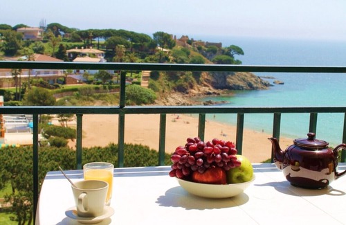 Palamos Apartment | Cozy Ocean View Apartment Just Steps from the Beach