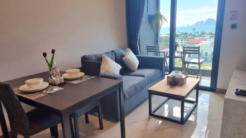Ao Nang House | Sea View 1BR at Ao Nang Beach with Gym & Pool Amenities
