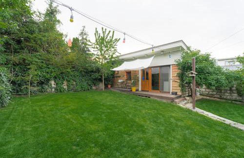 Torokbalint House | Guest Rated: 9.5 at B48 Woodhause - Pet & Child Friendly!