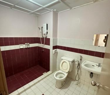 Baharu Apartment | Family-Friendly B7-2 @pd Marina Resort with Pool Access
