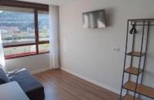 Deustuko San Pedro-Erribera Apartment | Family-Friendly B75 Apartments Bilbao with Great Guest Ratings