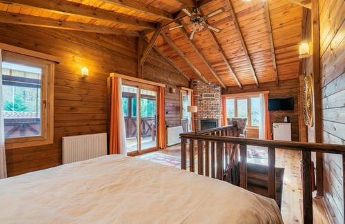 Altinova Bed & Breakfast | Top-Rated Bağdat Resort Otel with Pool & Family Amenities