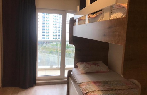 Basaksehir Apartment | Discover Başakşehir: Pet-Friendly Oasis with Pool & Hot Tub