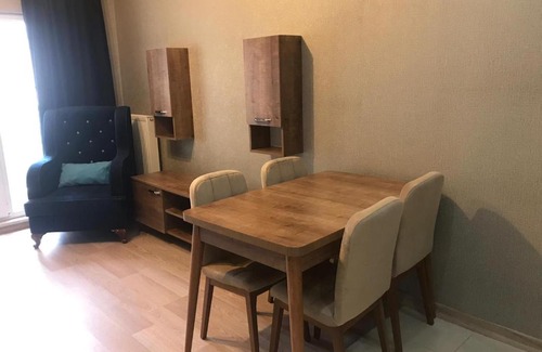 Basaksehir Apartment | Discover Başakşehir: Pet-Friendly Oasis with Pool & Hot Tub
